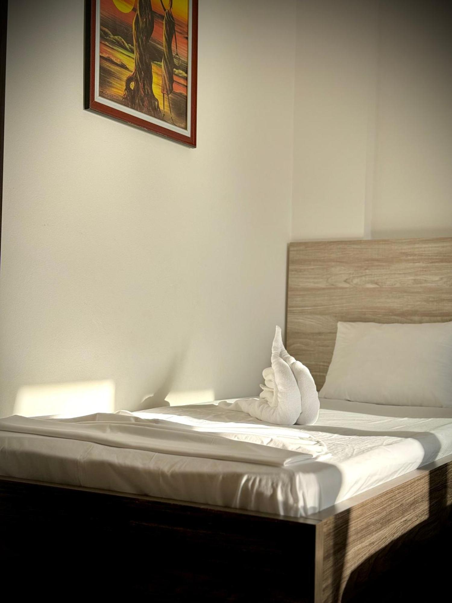 Mucobega Hotel Саранда Экстерьер фото